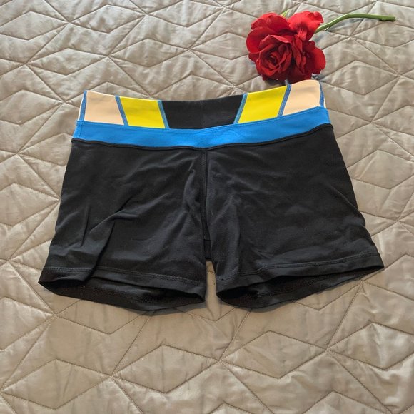 Lululemon Women’s Tall Reverse Groove Shorts - Picture 1 of 11